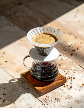 V60 coffee drip brewing