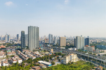 Fototapeta premium Tall buildings and traffic in Bangkok