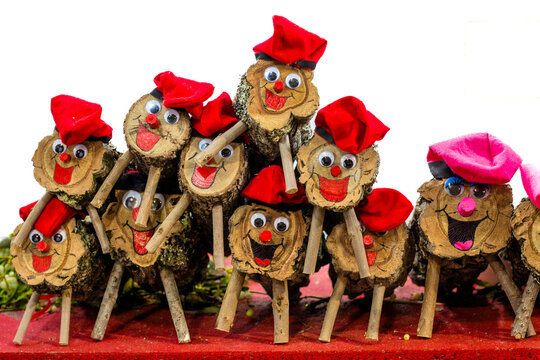 Caga tio tio de nadal traditional christmas logs