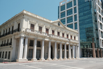 Fototapeta premium Independence Square and Esteves Palace in Montevideo, Uruguay