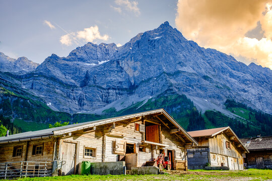famous valley in austria - alpe eng