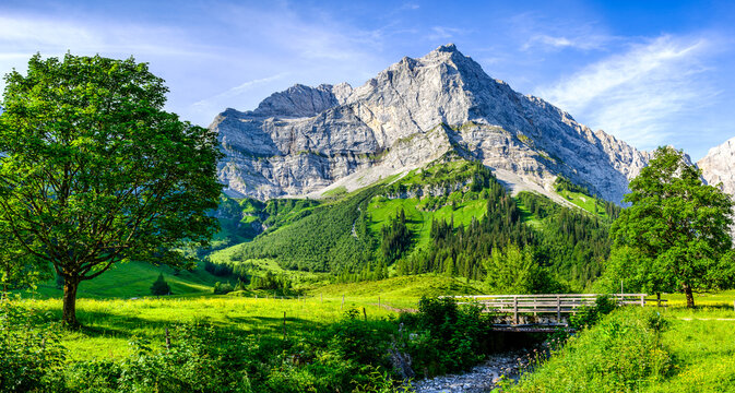 famous valley in austria - alpe eng