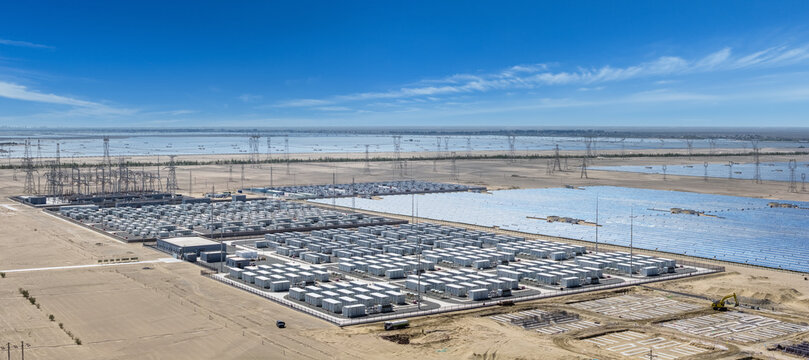 Large scale energy storage power station in Desert