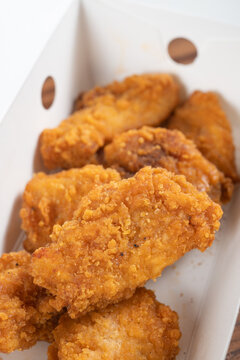 Crispy salt and pepper fried chicken pieces