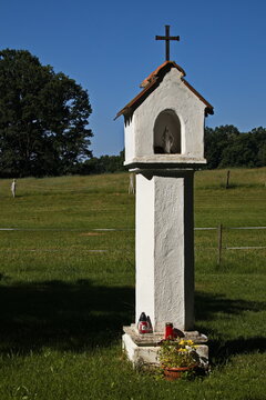 Wayside cross at the village Lutova at Chlum u Trebone, South Bohemian Region, Czech Republic, Europe
