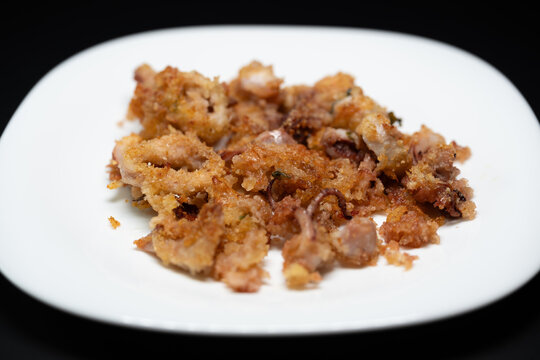 Tasty and light baked squid au gratin