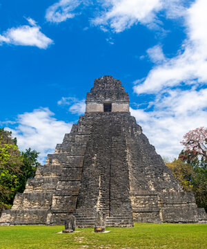 Grand Jaguar Temple Pyramid, Tikal national park, Guatemala.