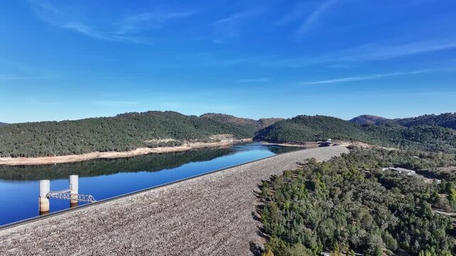 Spectacular aerial footage of Wyangala Dam NSW Australia
