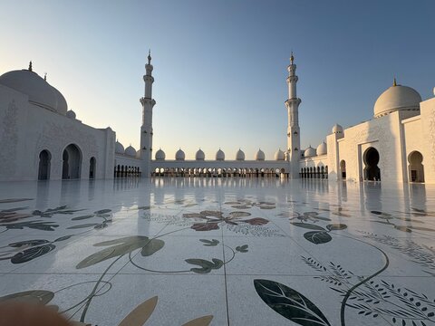 Sheikh Zayed Grand mosque white landmark majestic and beautiful in Abu Dhabi
