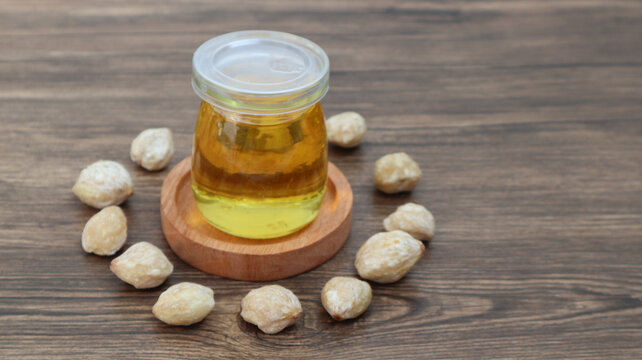 Candlenut oil or minyak kemiri, is a natural ingredient for treating hair loss, adding shine to hair and treating stubborn dandruff