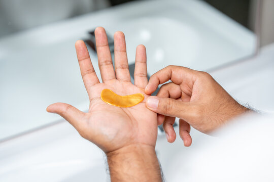 Young men take care of their facial skin, using under-eye masks to reduce dark circles and wrinkles. Older men take care of their complexion to keep it smooth.