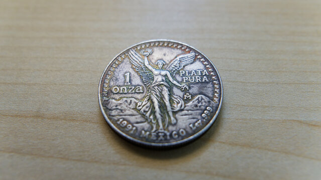 Mexican libertad silver 1 onza bullion coin