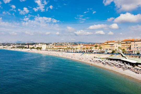 France, Provence-Alpes-Cote d'Azur, Nice, Promenade des Anglais, beach
