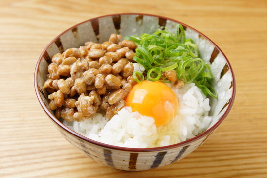 納豆たまごご飯