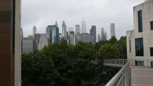 Manhattan downtown skyline, Squibb park bridge in Brooklyn Heights, New York City United States. Financial district skyscrapers buildings. American architecture of business center. World trade center.