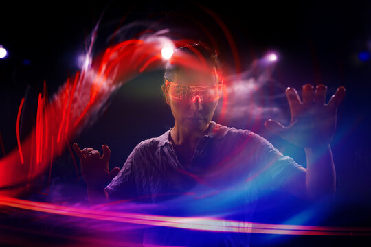 Immersive experience in virtual reality