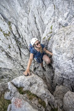 Mountaineer on the Mannlsteig, via ferrata on the Hohe G&ouml;ll, mountain landscape, Berchtesgaden Alps, Berchtesgadener Land, Bavaria, Germany