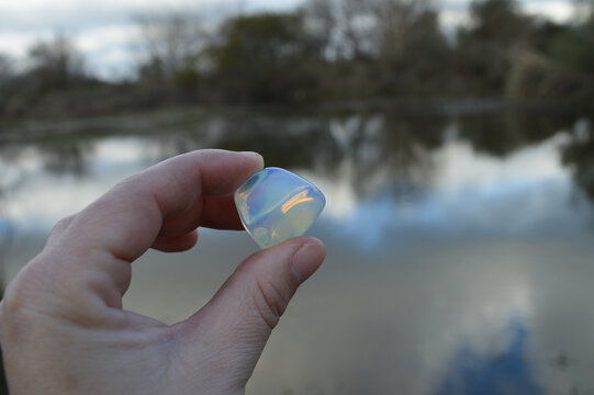 Opaline fake glass