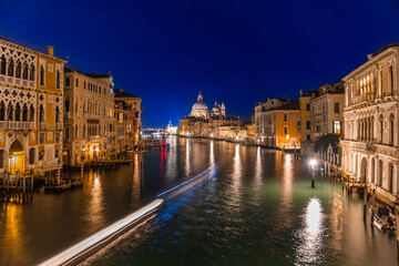 Fototapeta premium Grand Canal From Rialto Bridge At Night