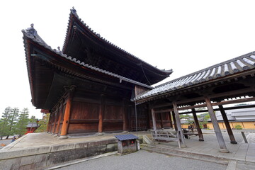 Obraz premium Myoshin ji Temple, a Zen Buddhist complex with 46 sub temples, in Ukyo Ward, Kyoto, Japan