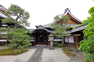 Obraz premium Ryosenan Temple, Myoshin ji Temple, a Zen Buddhist complex with 46 sub temples, in Ukyo Ward, Kyoto, Japan