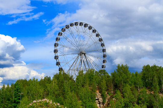 Big ferris wheel in the park