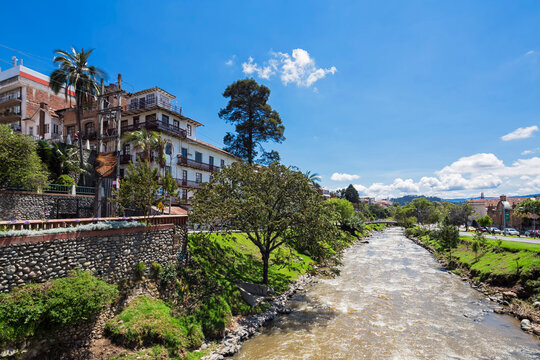 Ecuador, Cuenca, view to Tomebamba River