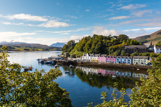 United Kingdom, Scotland, colorful houses in Portree, Isle of Skye