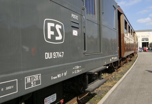 Historic FS  vagon in the central Milan railway depot