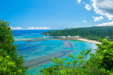 沖縄県国頭村瀬嵩埼灯台からの眺め © kintomo