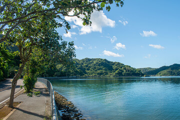 沖縄県大宜味村塩屋湾の風景 © kintomo