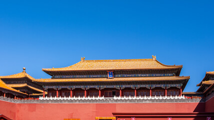 Fototapeta premium Meridian Gate Wumen at Forbidden City Palace Museum, Beijing, China, spring blue sky