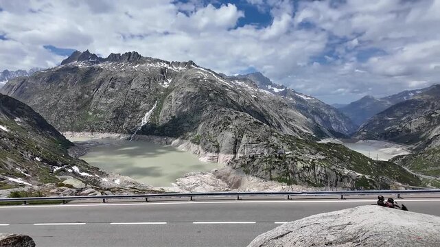 Grimselpass mit Stauseen und Gebirgspanorama