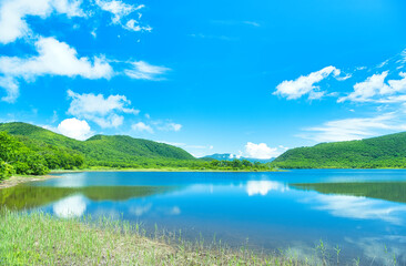 福島県耶麻郡北塩原村　雄国沼湿原に広がる雄国沼 © TNK