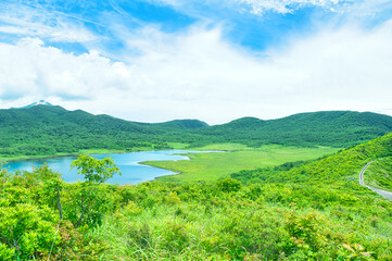 福島県耶麻郡北塩原村　雄国沼湿原に広がる雄国沼 © TNK