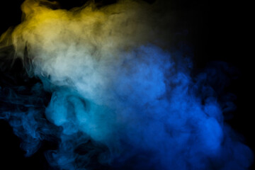 Obraz premium Blue and purple steam on a black background.