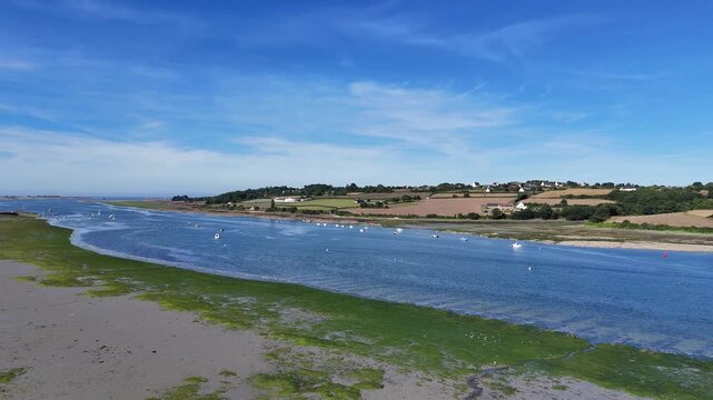 Jolie vue sur l'estuaire du Jaudy en Bretagne