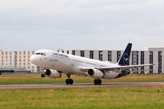 Hannover, Germany &ndash; 6 July 2026 Lufthansa Airbus A321-231 &ldquo;Recklinghausen&rdquo; (D-AIDM) taking off from Hannover Airport, Germany &ndash; commercial aviation photography