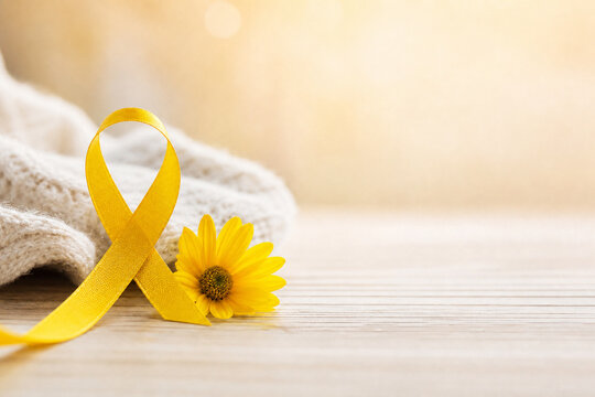 Fita Amarela e Flor sobre Fundo Neutro com Espa&ccedil;o para Texto - Campanha de Preven&ccedil;&atilde;o ao Suic&iacute;dio Setembro Amarelo