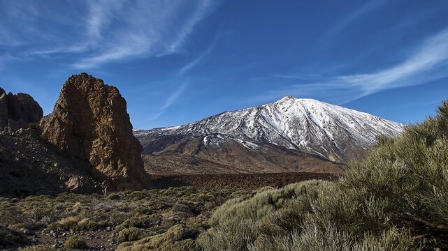 Roques de Garcia, snow-capped mountains with blue sky in the background, Teide National Park, Teide National Park, volcano, volcanism, UNESCO World Heritage Site, Tenerife, Canary Islands, Spain