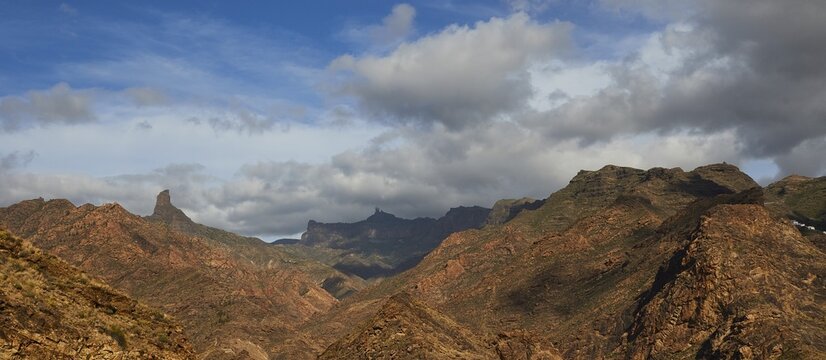 Barranco de la Aldea, Massif Central, Roque Bentayga, Roque Nublo, mountain landscape, cloudy sky, soft afternoon light, Gran Canaria, Canary Islands, Spain