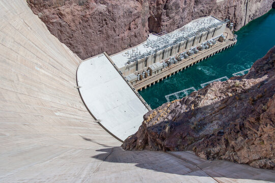 The Hoover Dam uses the Colorado River to create Lake Mead along the Nevada-Arizona border.