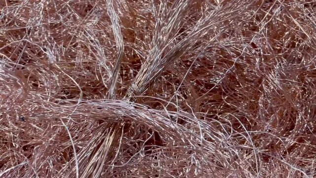 Moving over tangled copper wires recycled from scrap cables