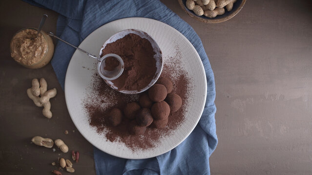 Homemade Chocolate Truffles with Peanut Butter