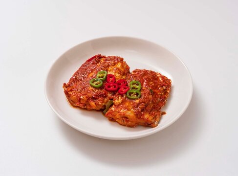 갈치조림,2,토막,갈치,청고추,홍고추,접시,한국
