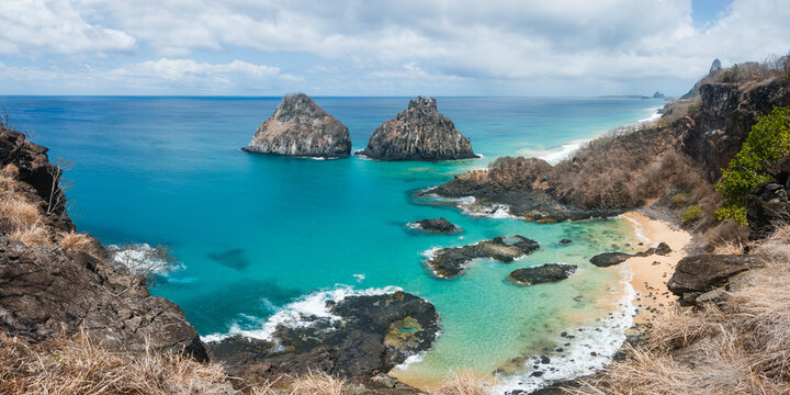 Panoramic view of the Dois Irmaos rocks and Baia dos Porcos, Fernando de Noronha, Pernambuco, Brazil