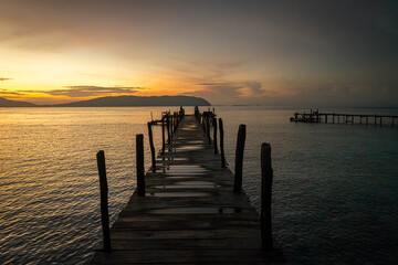 Obraz premium water, sea, beach, island, ocean, coast, travel, view, landscape, vacation, coastline, tourism, holiday, bay, reef, turquoise, arborek, indonesia, raja ampat, jetty, pier