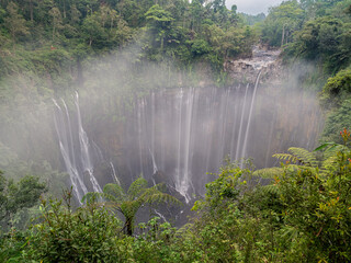 Cascada de Tumpak Sewu, en la parte oriental de la Isla de Java, en Indonesia © Xavier