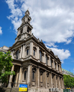 London - 07 09 2022: View of the Anglican Church of St. Mary-le-Strand