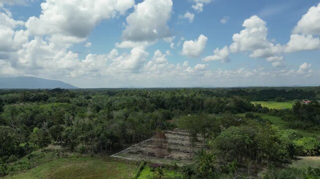 The village serves as a significant entry point through the Biawak ICQS (Immigration, Customs, Quarantine, and Security) Complex. This is a major route for cross-border travel to Aruk in the Sambas.